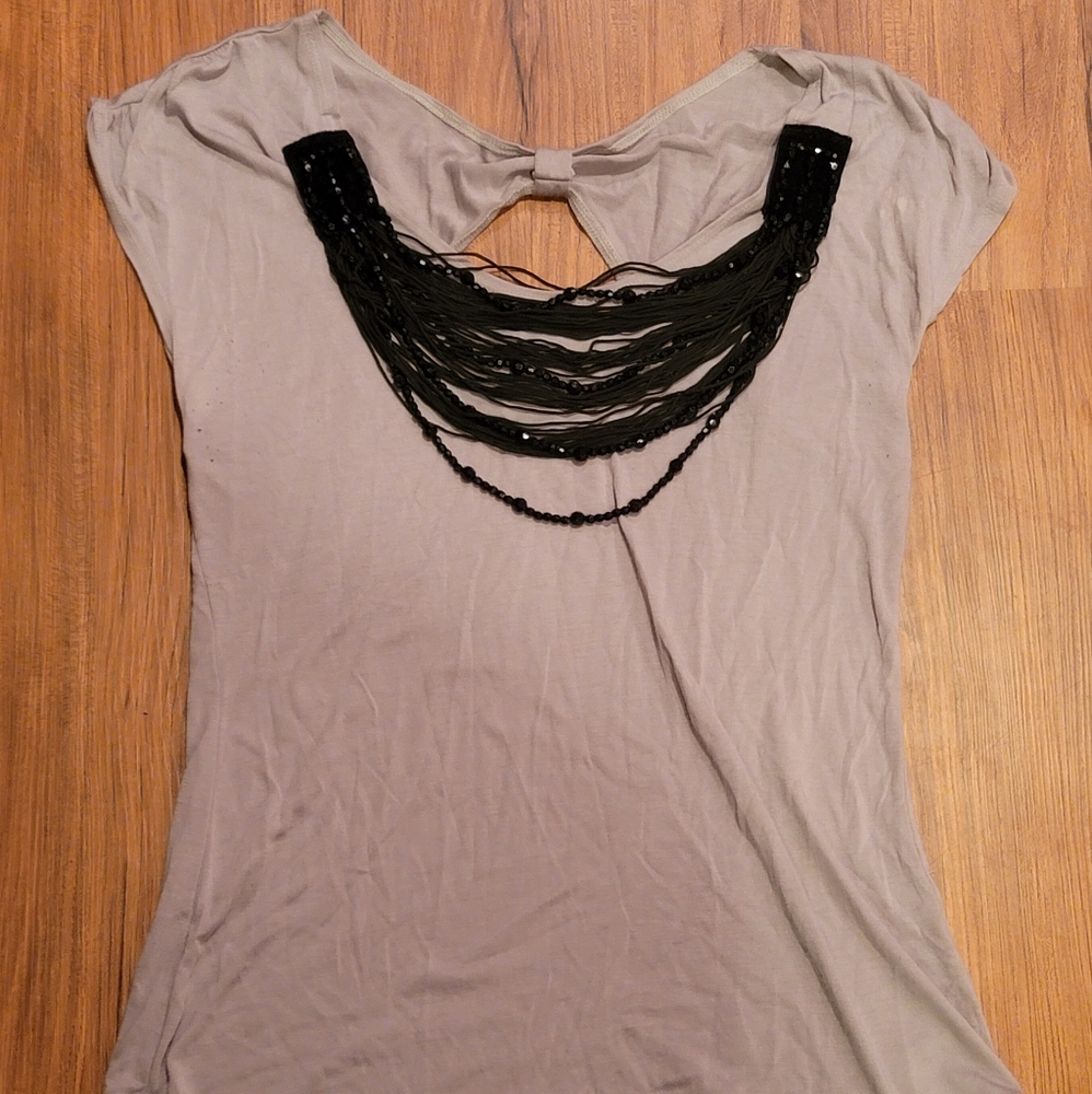 Early 00's gray top- size large
